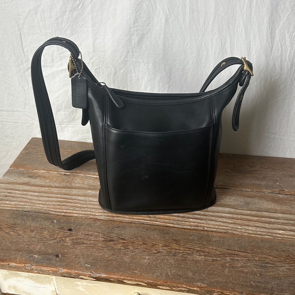 Vintage Coach—Leather Crossbody Bag